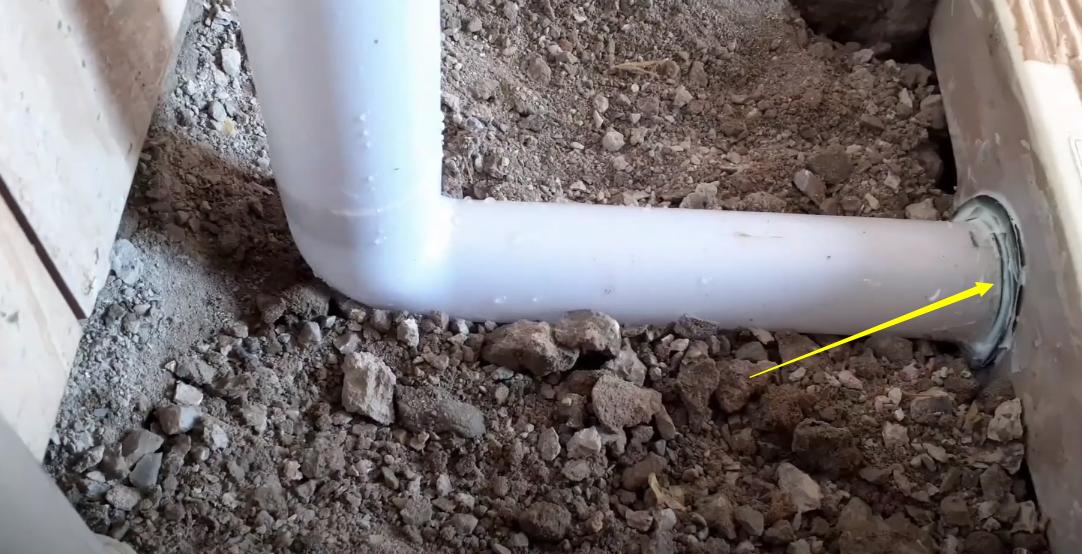 马桶和蹲坑在同一平面上怎么安装,马桶安装简单还是蹲坑简单