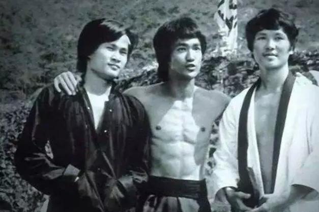 演员回忆自己出演经典鬼片,现在爱演鬼片的几个年轻的明星