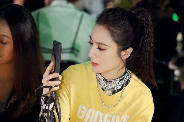 薇娅鹿晗吃螺蛳粉,鹿晗直播吃柠檬