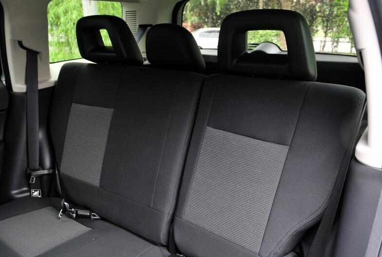 硬派情怀越野车,硬派越野jeep进口自由客怎么样