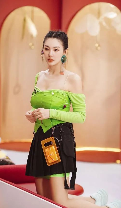 张雨绮腿抽脂,张雨绮抽脂瘦脸了么