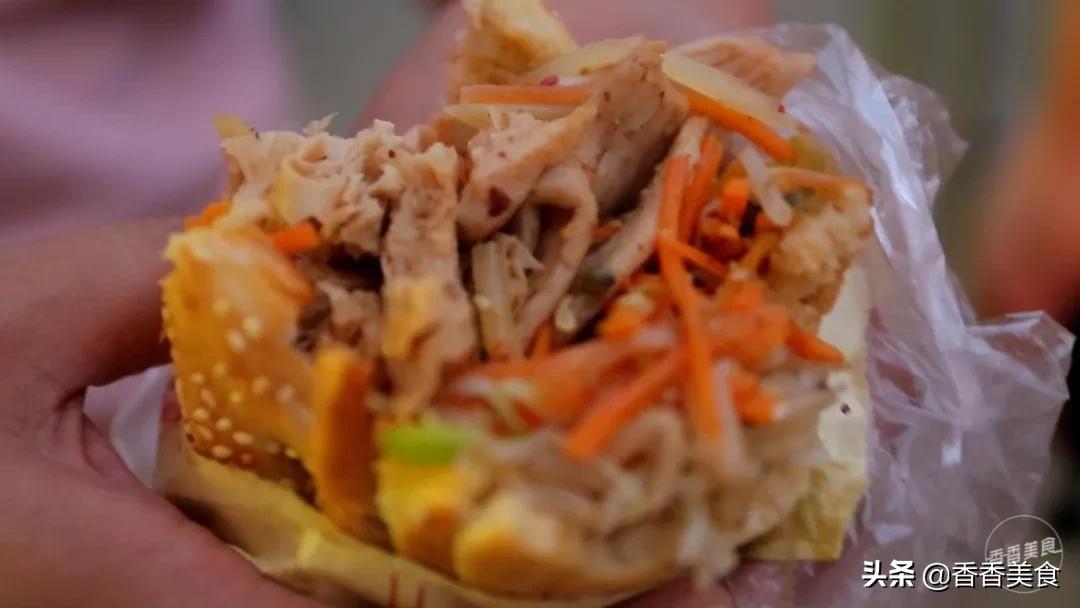 沉甸甸咧着口，每次遇到都排队，究竟是啥征服了吃货