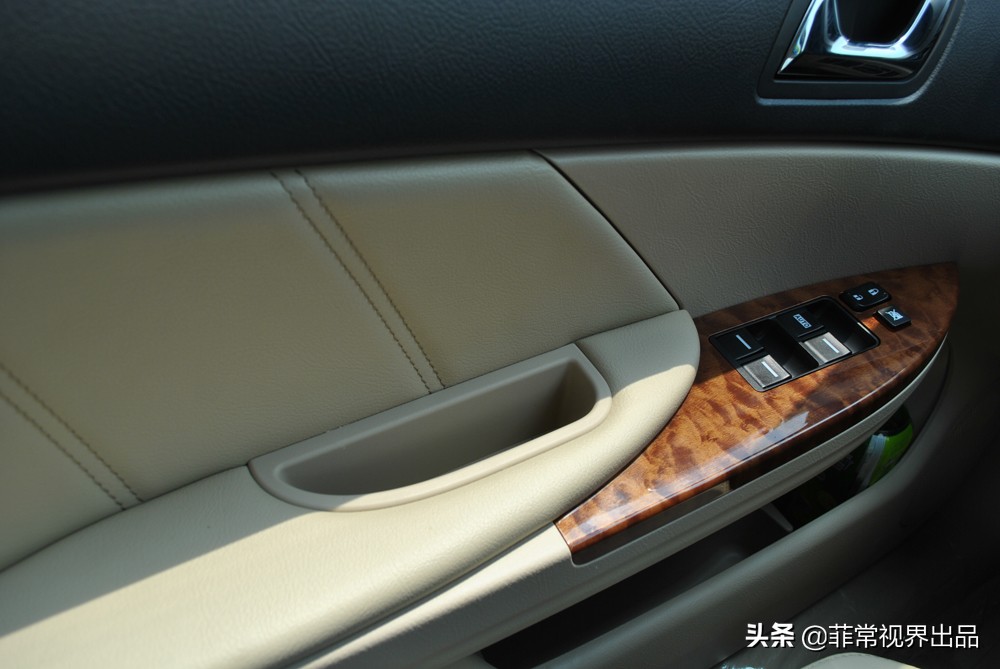 货车上的污渍用什么清洗,货车装饰脏了用什么洗