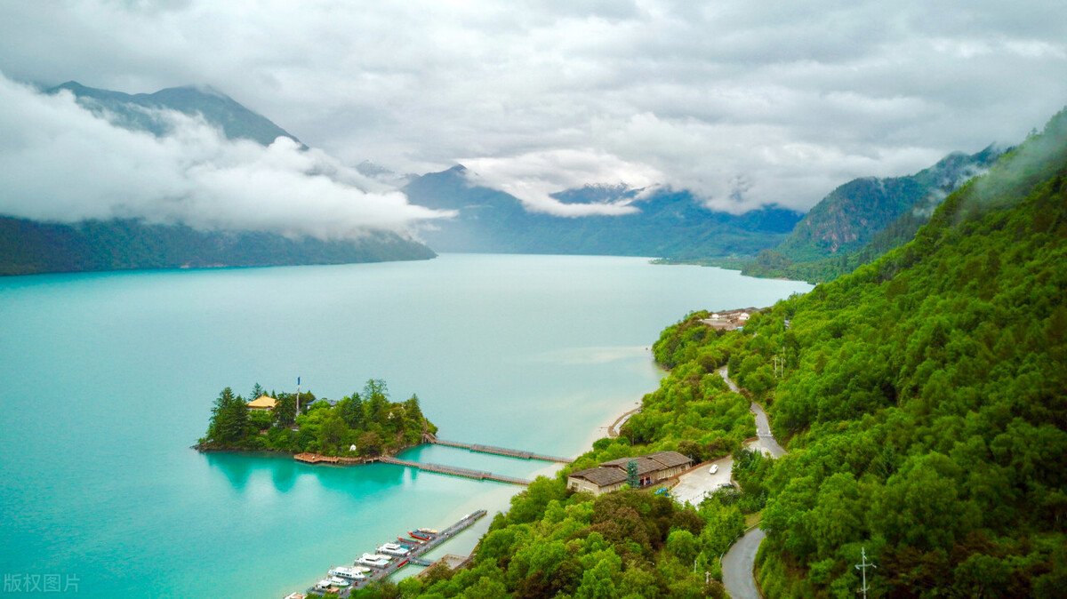 国内最经典12条自驾游线路,国内十大自驾游线路推荐