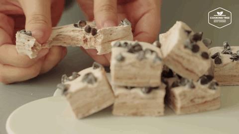 这次,韩国私房又研发新款网红小单品!巧克力流沙款哦