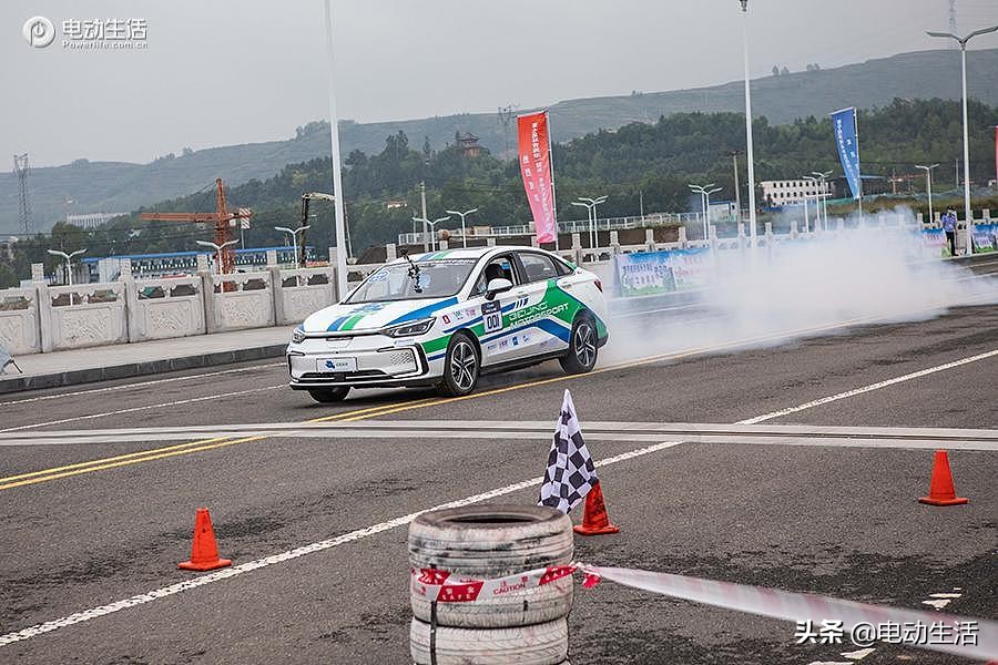 2020环青赛正式开赛BEIJING汽车三款主力车型闪耀赛场