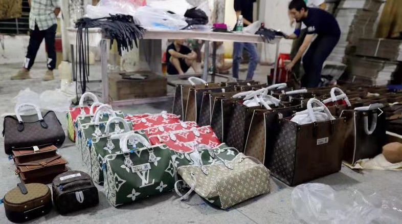 名牌包造假内幕,网上卖的名牌包是真的吗