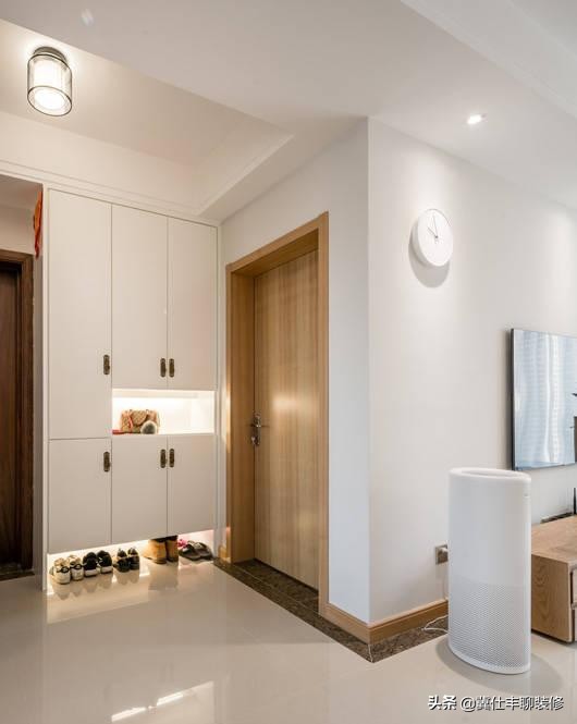 灯带在客厅灯光设计中的使用,led灯带怎么调灯光效果好看