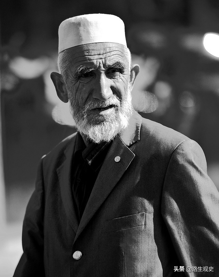 *疆新**各族人民在此人的统治下陷于绝境，1名健壮*奴男**仅售40枚银币