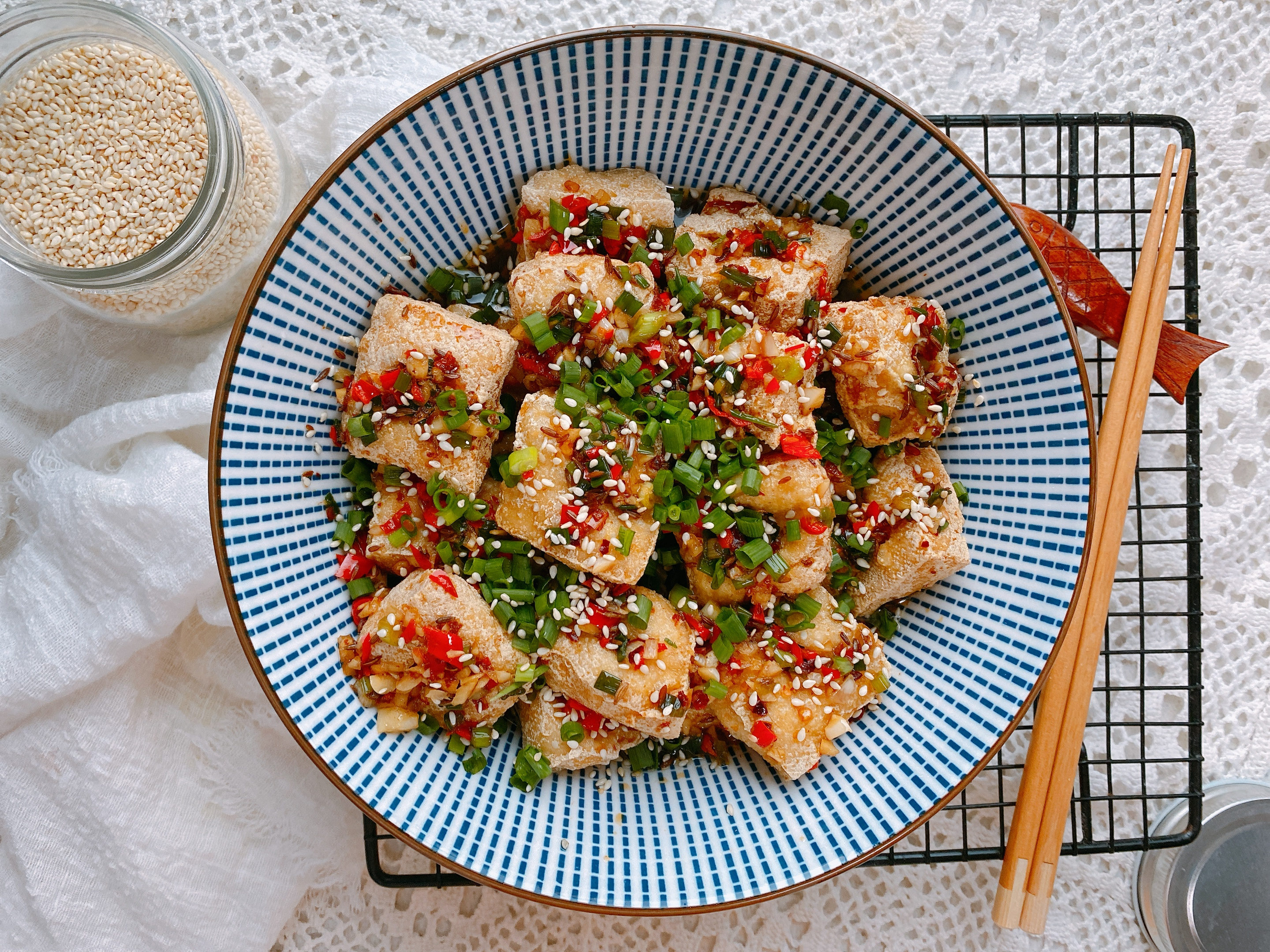 夜市卖臭豆腐的做法,摆摊正宗臭豆腐的做法全过程