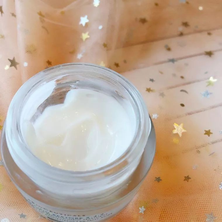 40岁以后毛孔明显了,40岁女人脸上毛孔大怎么办