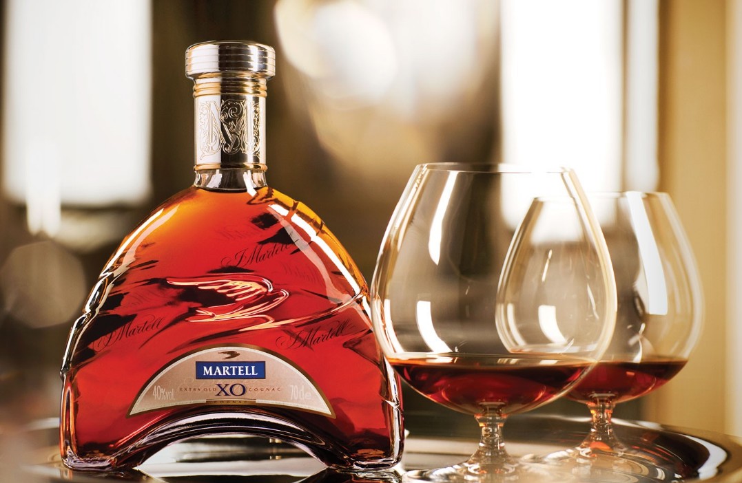 xo酒是什么东西酿造的,xo酒是红酒吗