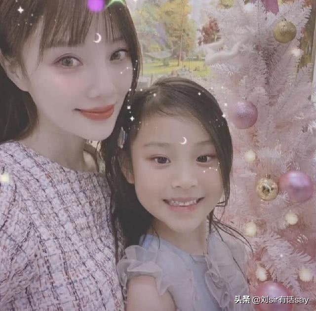 李小璐近期跳舞照片,李小璐直播后失声痛哭照片