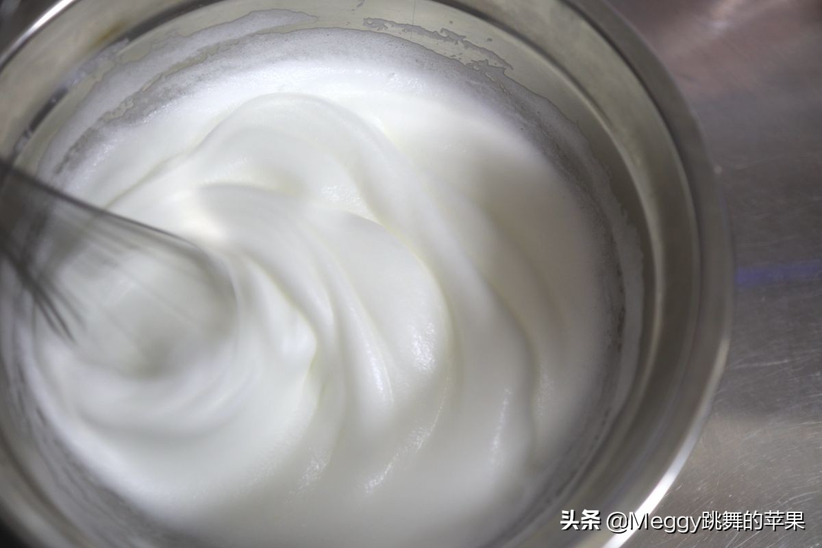 肉松蛋糕卷控出油,肉松蛋糕卷香甜咸香松软馋哭了