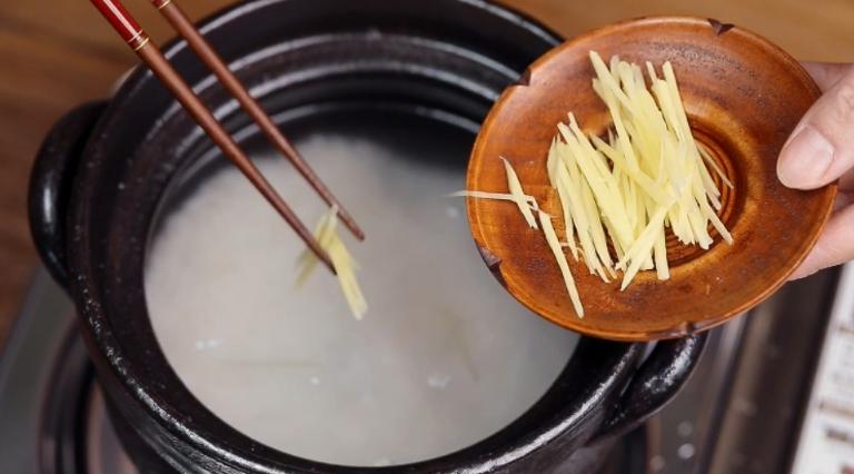 做皮蛋瘦肉粥要不要勾芡,做皮蛋瘦肉粥时皮蛋用弄熟么