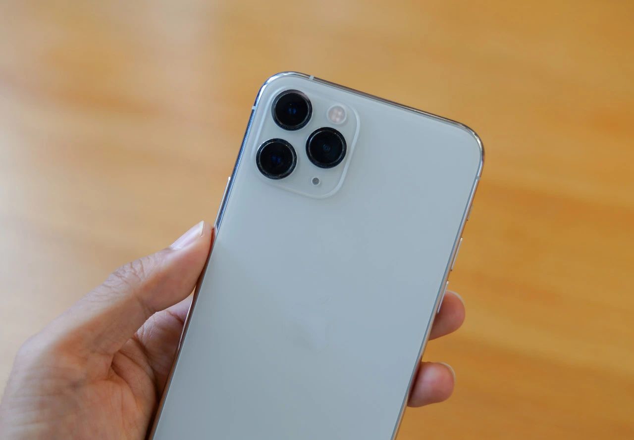 iphone12电池容量低于百分之80,iphone12电池效率低会不会影响5g