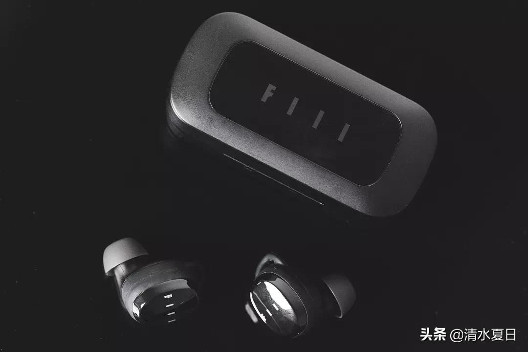 汪峰老师代言的耳机怎么样,汪峰耳机到底好不好