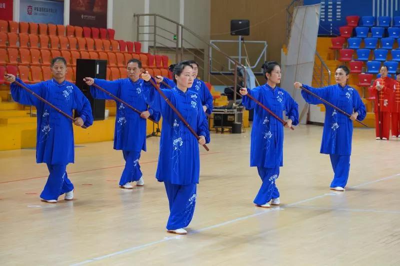 第十四届健身气功比赛视频,全民健身运动会健身气功比赛