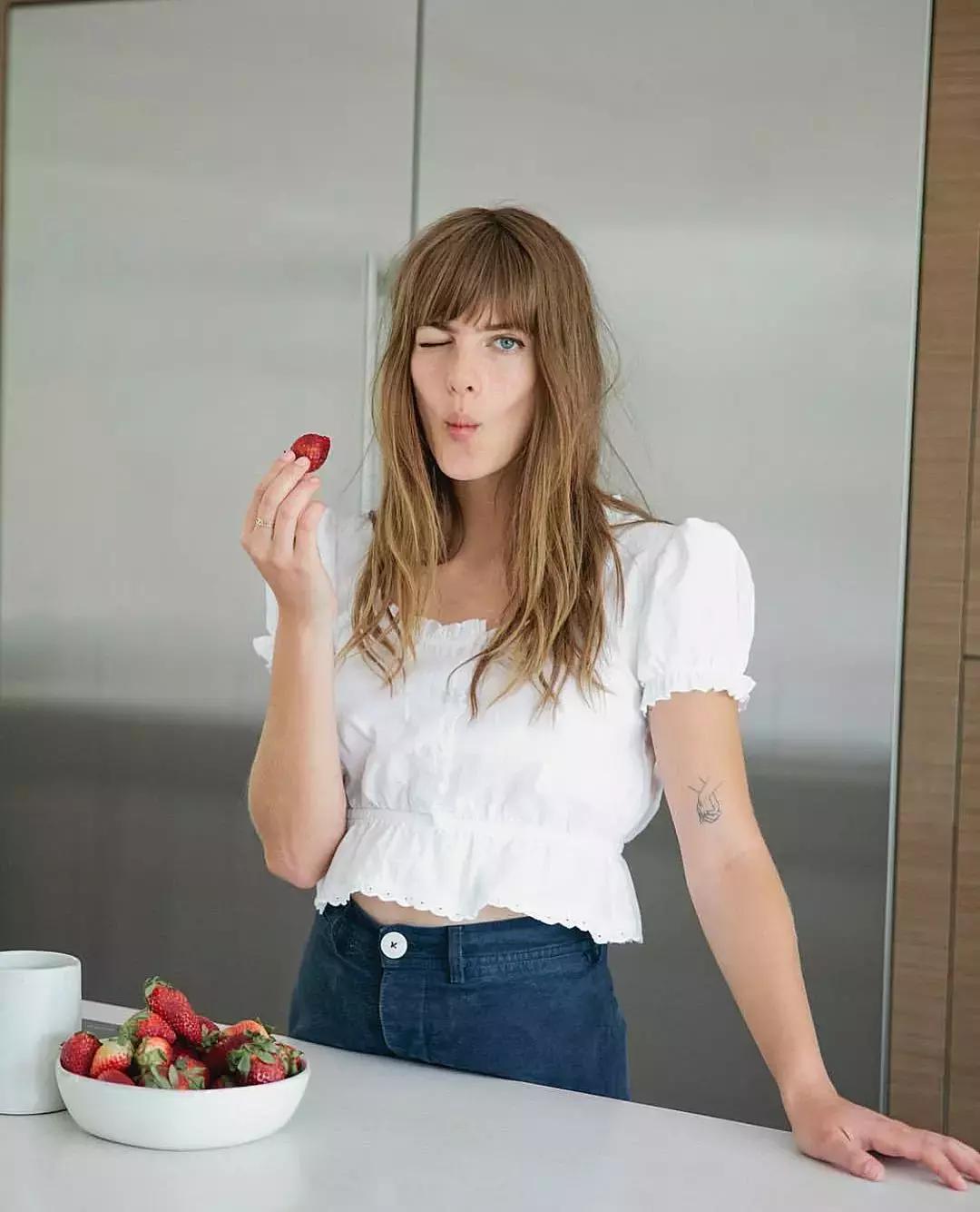 每次穿衣服的时候都觉得难受,瘦了之后穿衣服的感觉真的很舒服