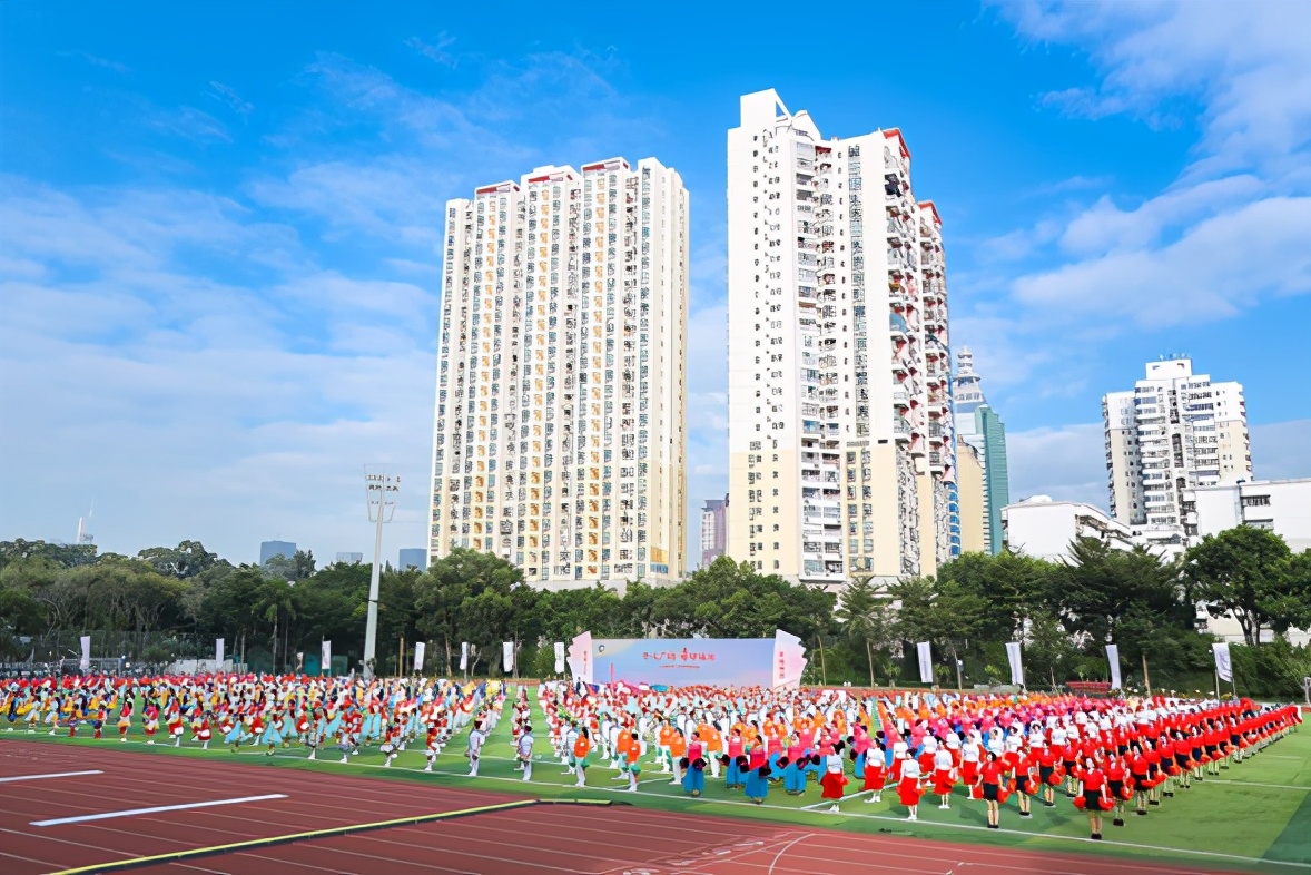 00后跳广场舞好不好跳呀,00后也来广场舞