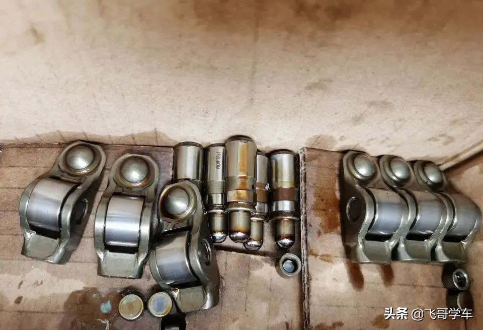 丰田皇冠3.0发动机大修有点共振,皇冠发动机烧机油大修