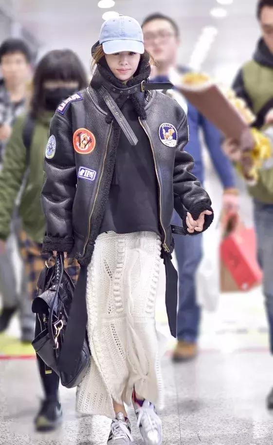 皮衣怎样穿才时髦呢,秋冬皮衣时髦穿搭
