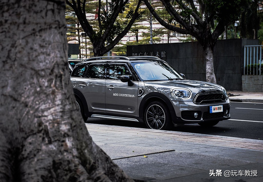 15万合资suv首选想要高颜值就选它,30万买中型suv选这三款不会错