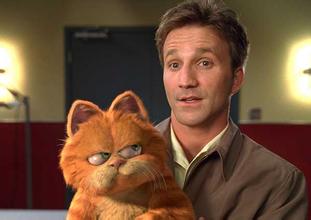 你是否也是猫奴呢？这只好吃懒*爱做**欺负其他动物的肥猫你还记得吗