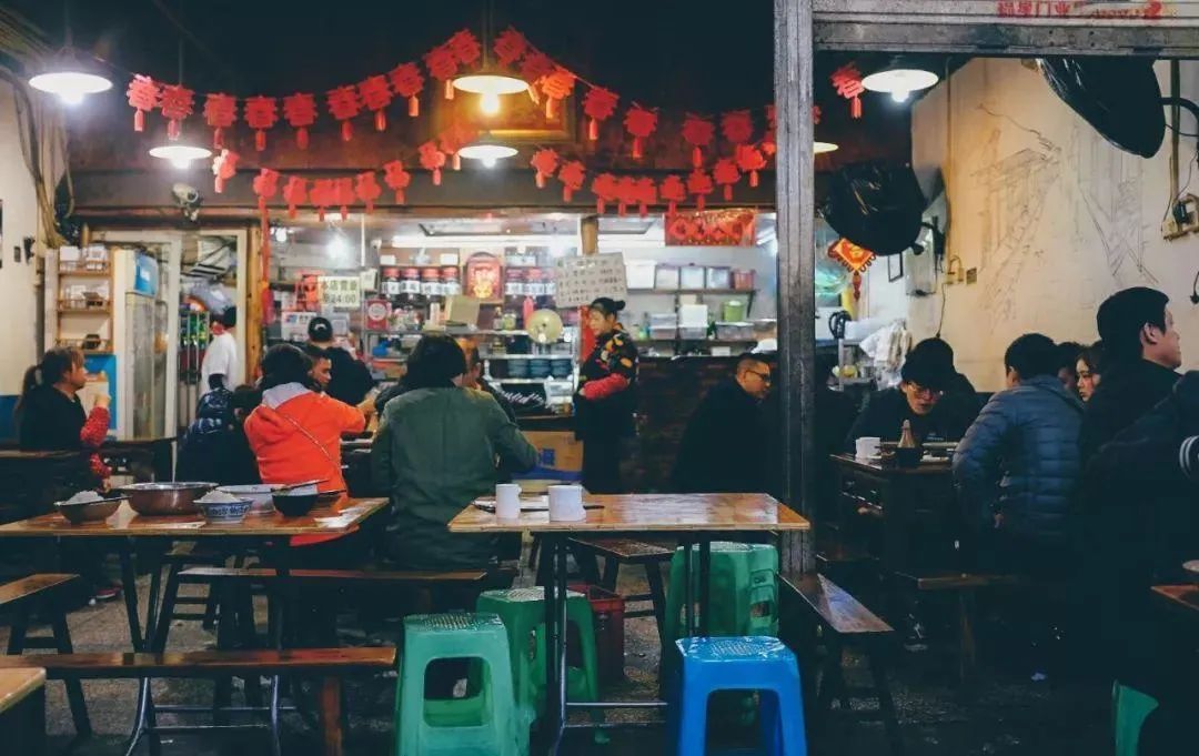 天津河西区值得吃的狗食馆,天津火了30年的狗食馆