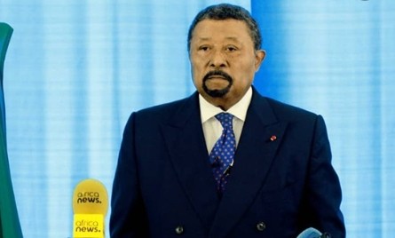 奥巴梅扬重回加蓬国家队,加蓬奥巴梅扬世界杯