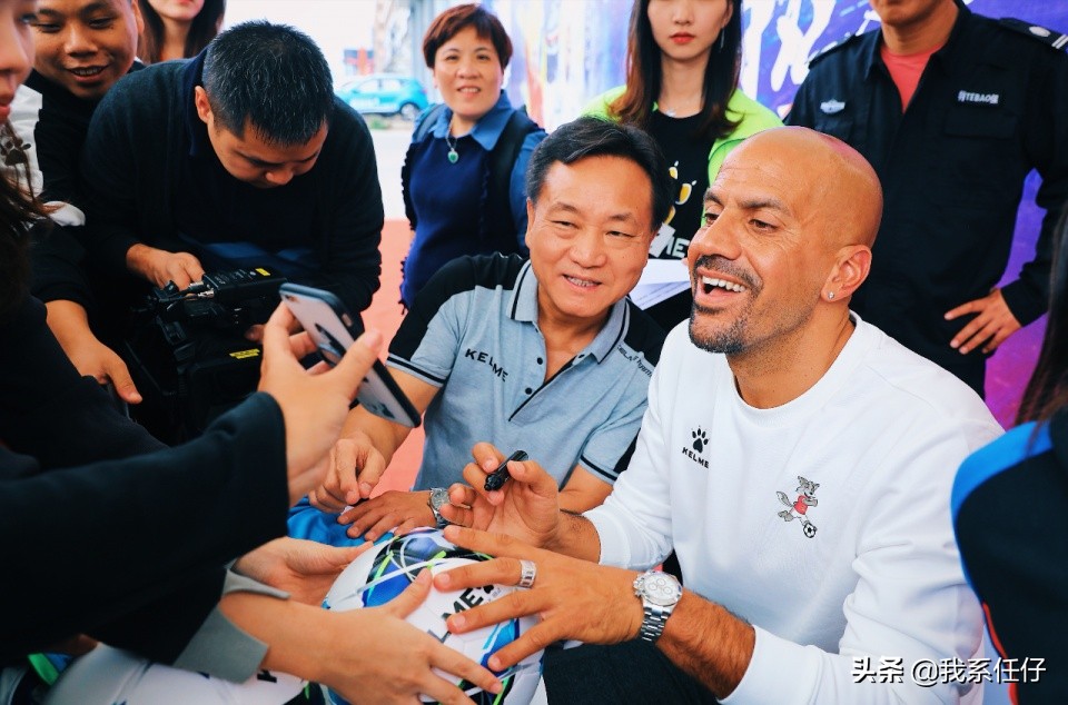 足坛十大前腰贝隆,贝隆足球生涯