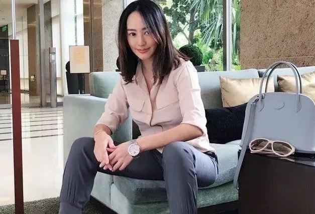 爱马仕保龄球包穿戴,爱马仕保龄球包历史