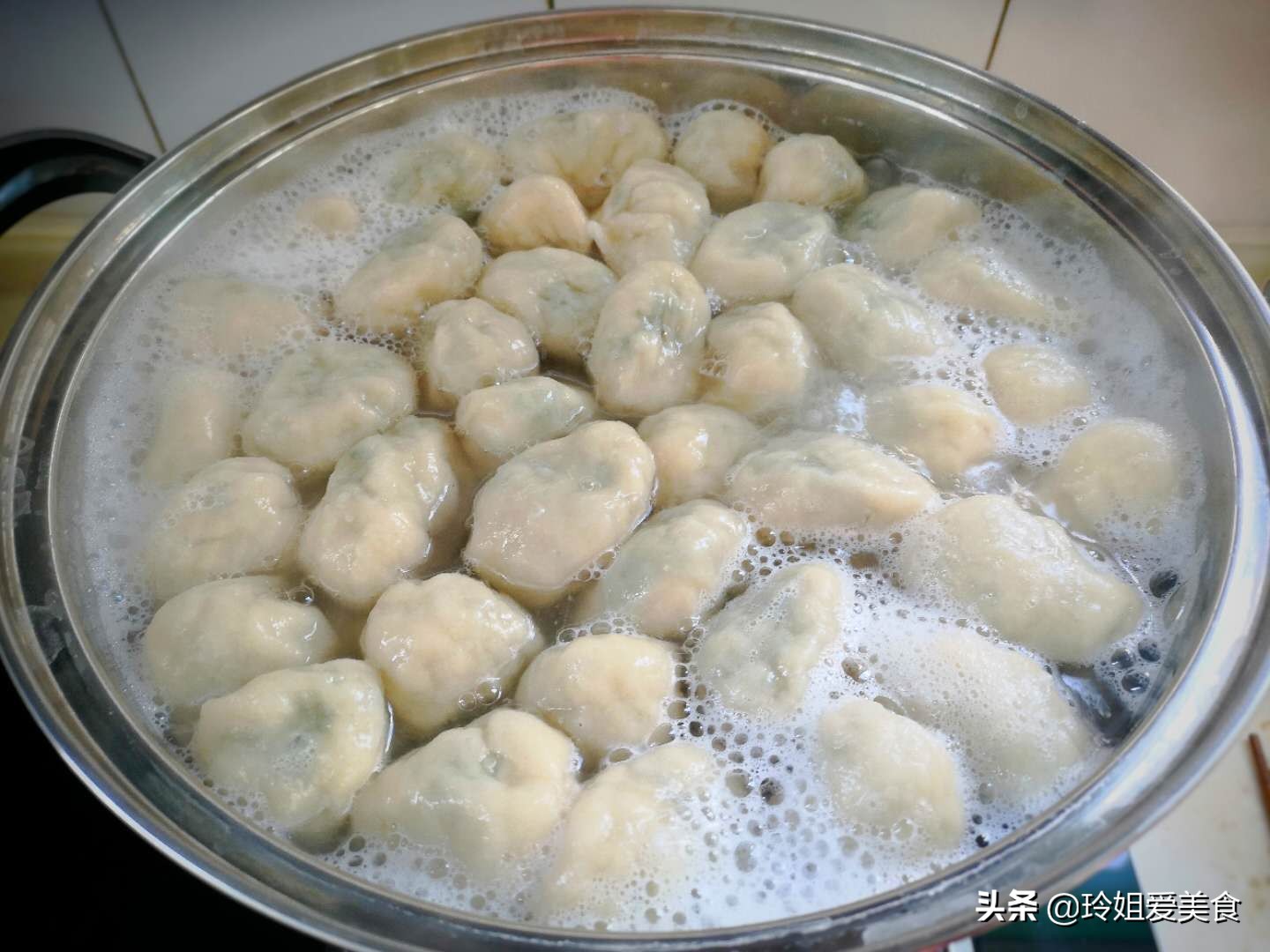 荠荠菜肉饺子怎么调馅,荠荠菜饺子馅怎么调最好吃