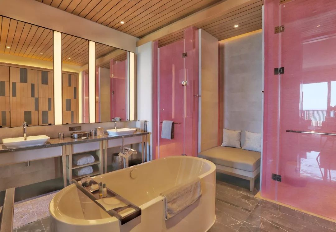 城市酒店好还是民宿好,度假酒店与城市酒店