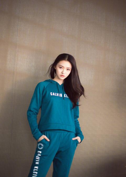 ck内衣女代言人林允,ck内衣代言人林允白色