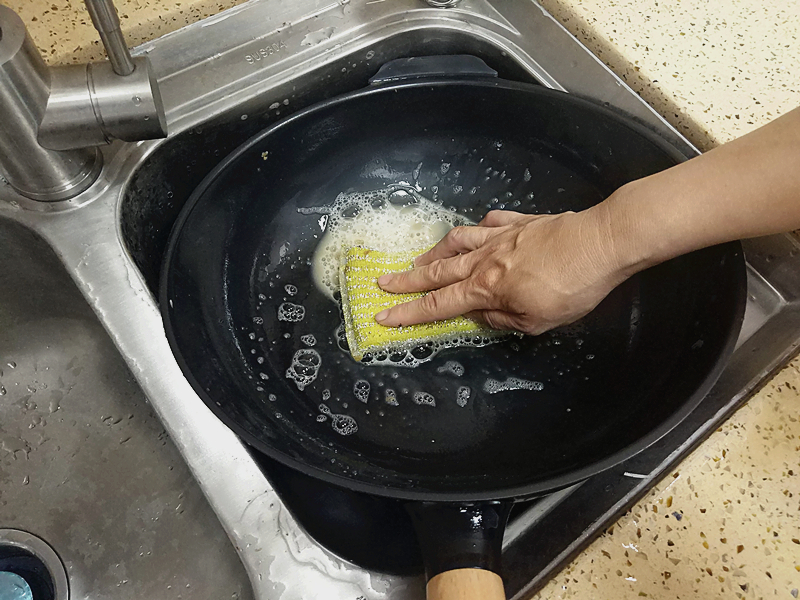 纯钛无油烟炒锅,无涂层无油烟铁炒锅