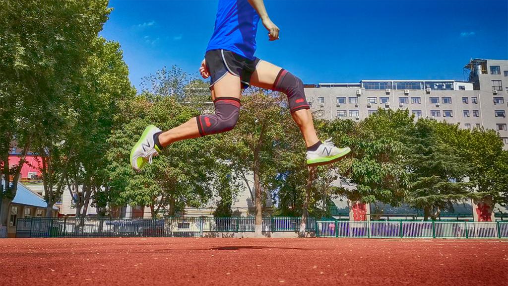 迈克达威防撞护膝测评,迈克达威护膝4200测评