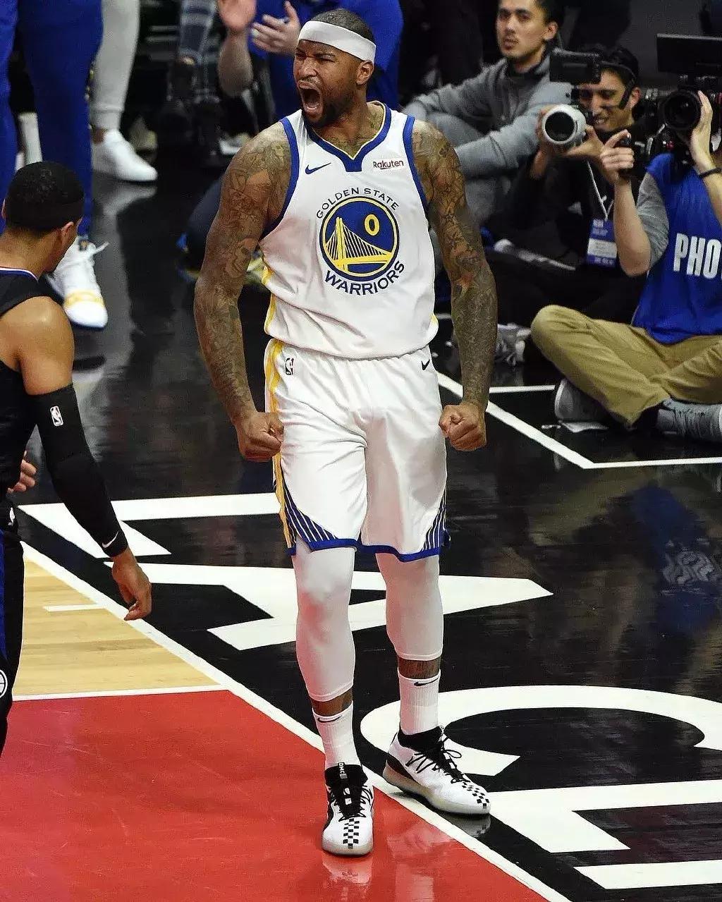 杜兰特太阳首秀上脚球鞋,nba2019总决赛g5杜兰特上脚球鞋