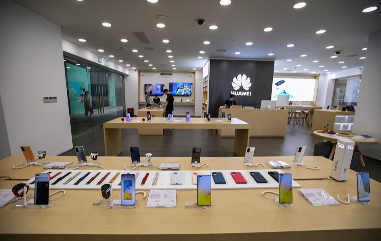 网购手机和实体店买手机哪个好,网上买手机与实体店手机区别