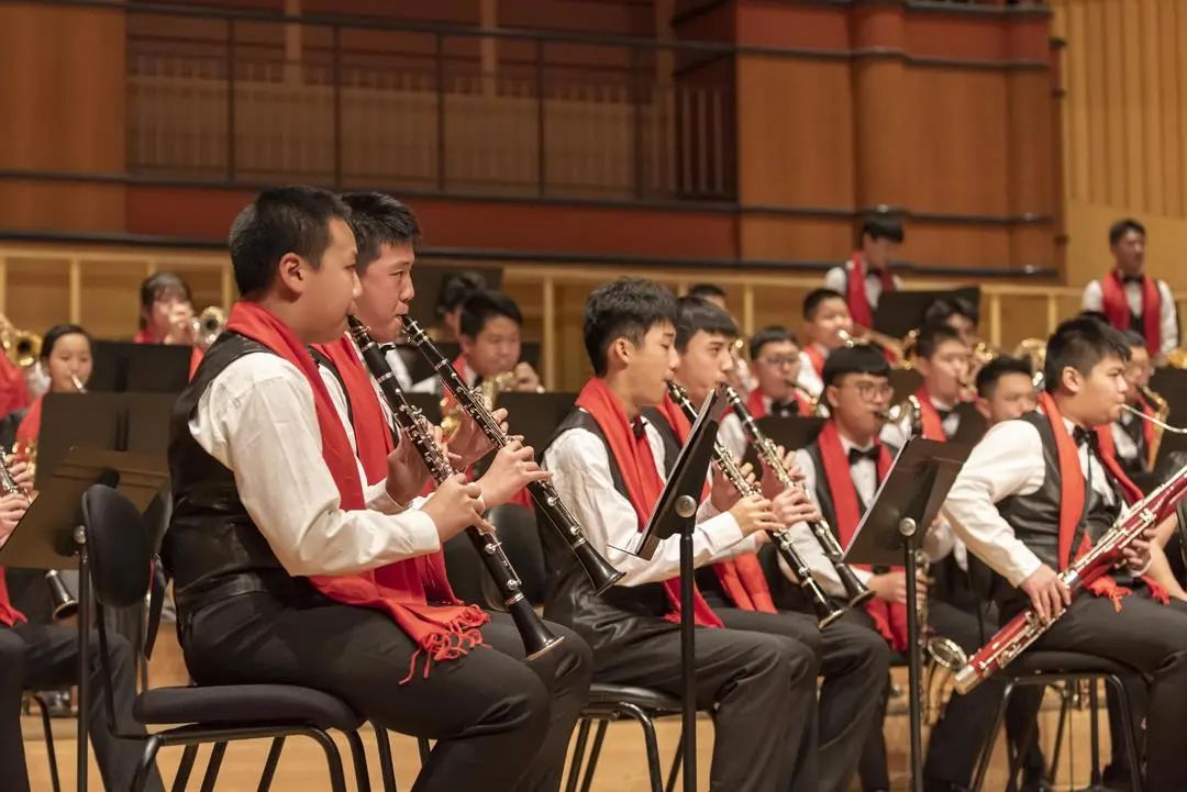 郑州二中和郑州十九中哪个好,郑州19中高中部是好学校吗