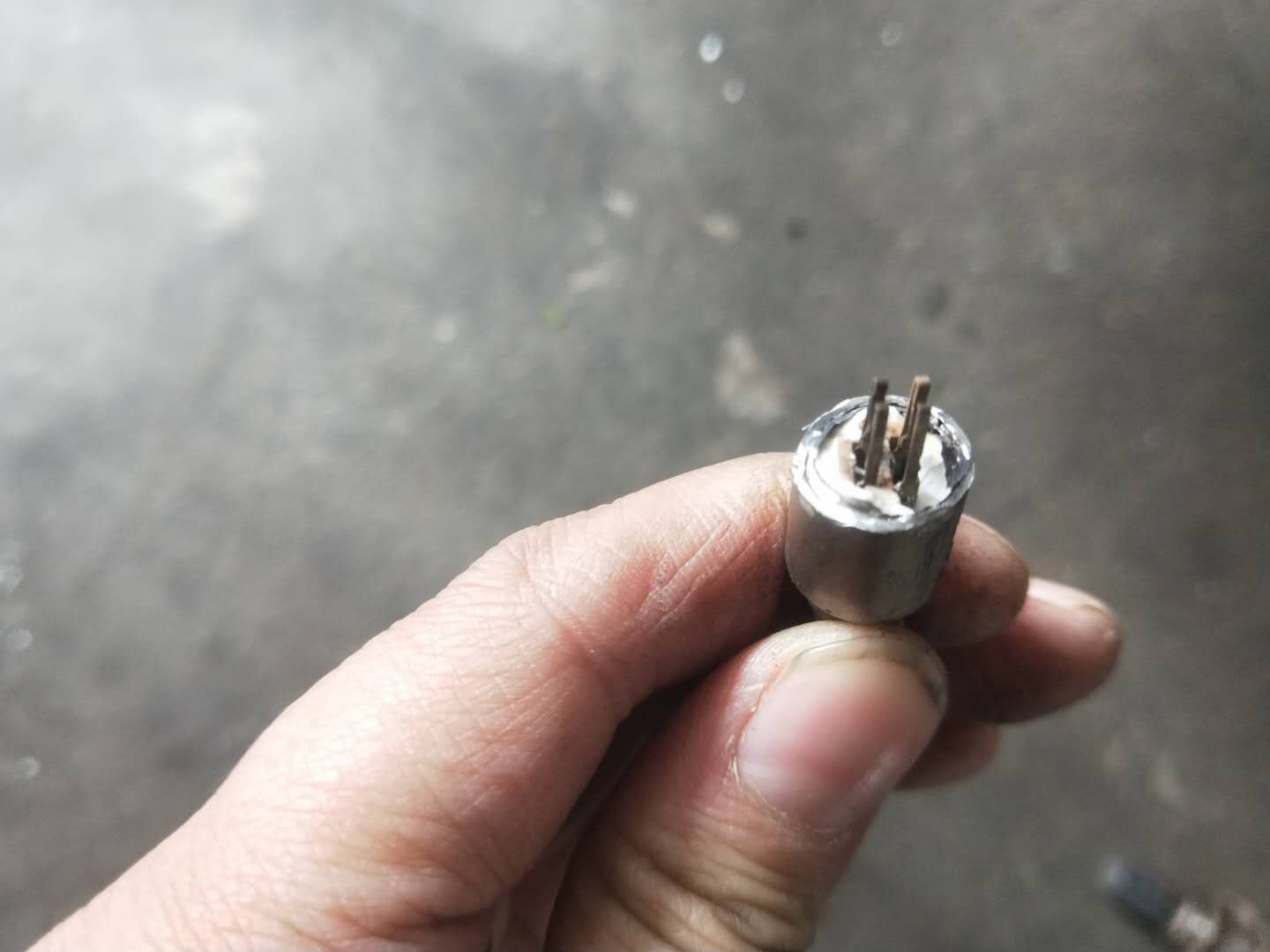 氧传感器故障灯亮消码过一天又亮,故障灯亮显示氧传感器问题