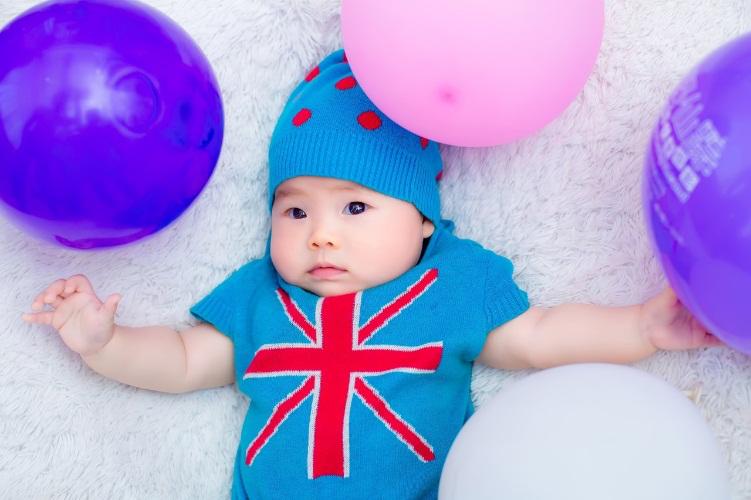 走路外八字怎么矫正,宝宝走路一只脚外八字需要矫正吗