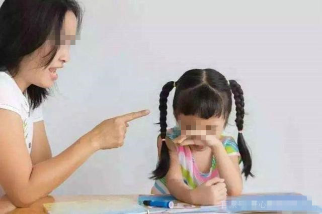 妈妈给零花钱说明什么,两个妈妈给孩子零花钱不同的方式