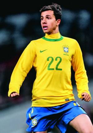 卢西奥代表哪个队赢得欧洲杯,卢西奥中卫有多厉害