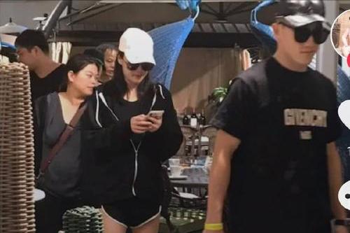 张馨予微博再次晒照尽情秀恩爱,张馨予崩溃