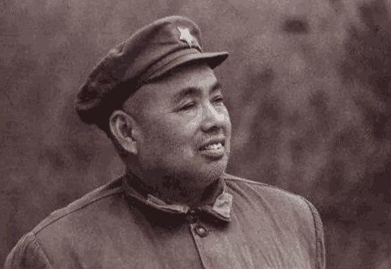 攻不下，统统杀头！对越作战*世友许**暴怒如雷，政委打圆场被怼