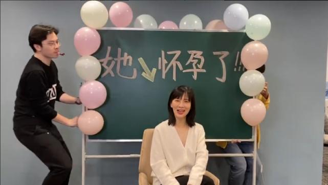 papi酱晒产后全家福手艺人,papi酱晒产后全家福今后好吧