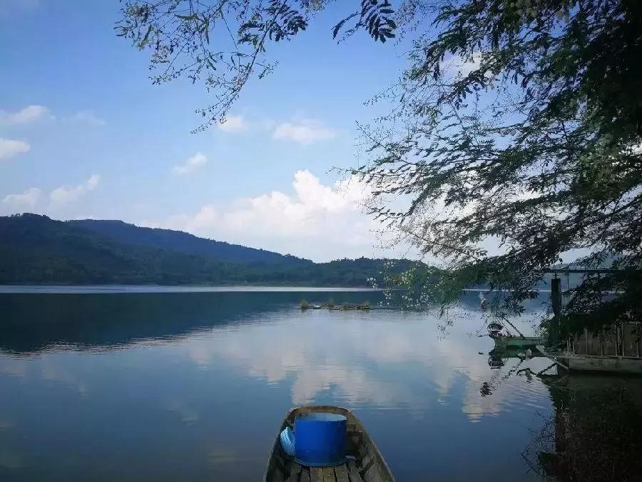 地派池畔,地派温泉度假酒店池畔别墅