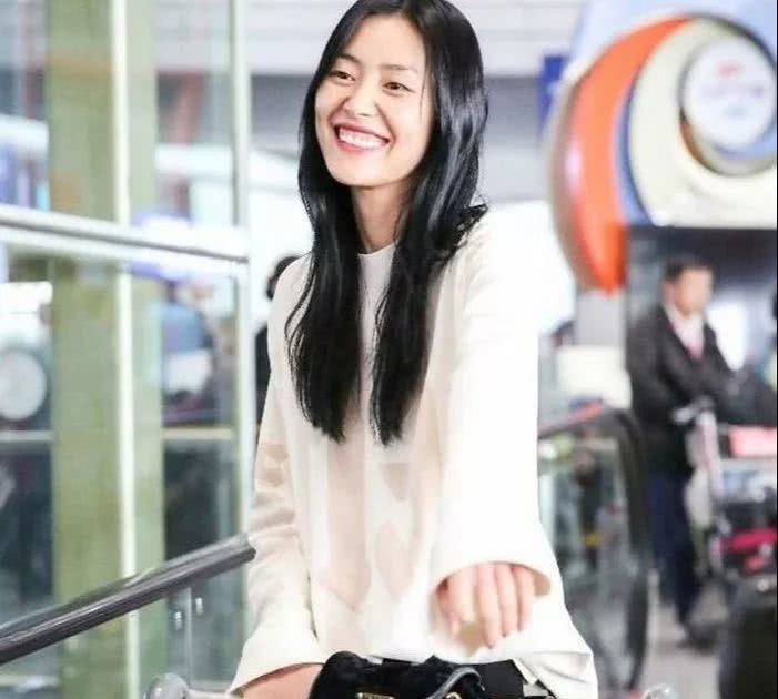 刘雯大包包推荐,刘雯同款豹纹包包