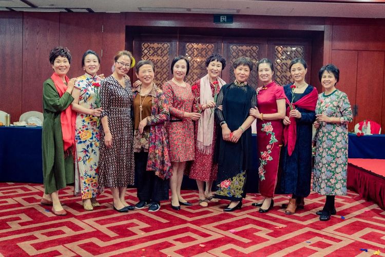 岁月不老我们不散全文,岁月不老我们不散什么意思